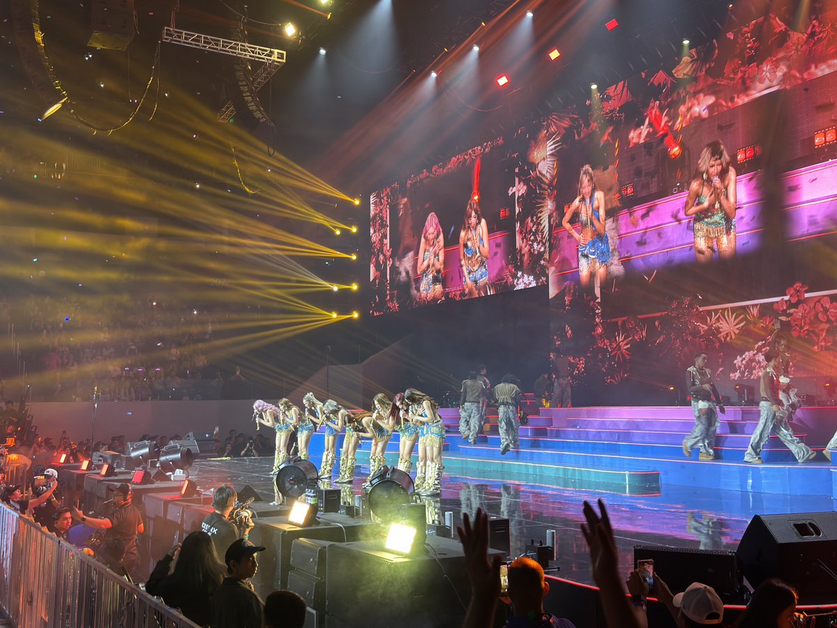TEAMBLOOM_CEBU's tweet photo. We made it, Blooms! Super smooth and successful from morning until end of show. Salamat sa lahat, balik-balik mo sa Cebu! <3

BINI SIGNALS SA SUGBO

#TeamBloomCebu
#BINISignalsInCebu
#BINI
#BINI_SIGNALS_WORLDTOUR_2026
#BINI_SIGNALS_CEBU https://t.co/RfIH8N9f9A