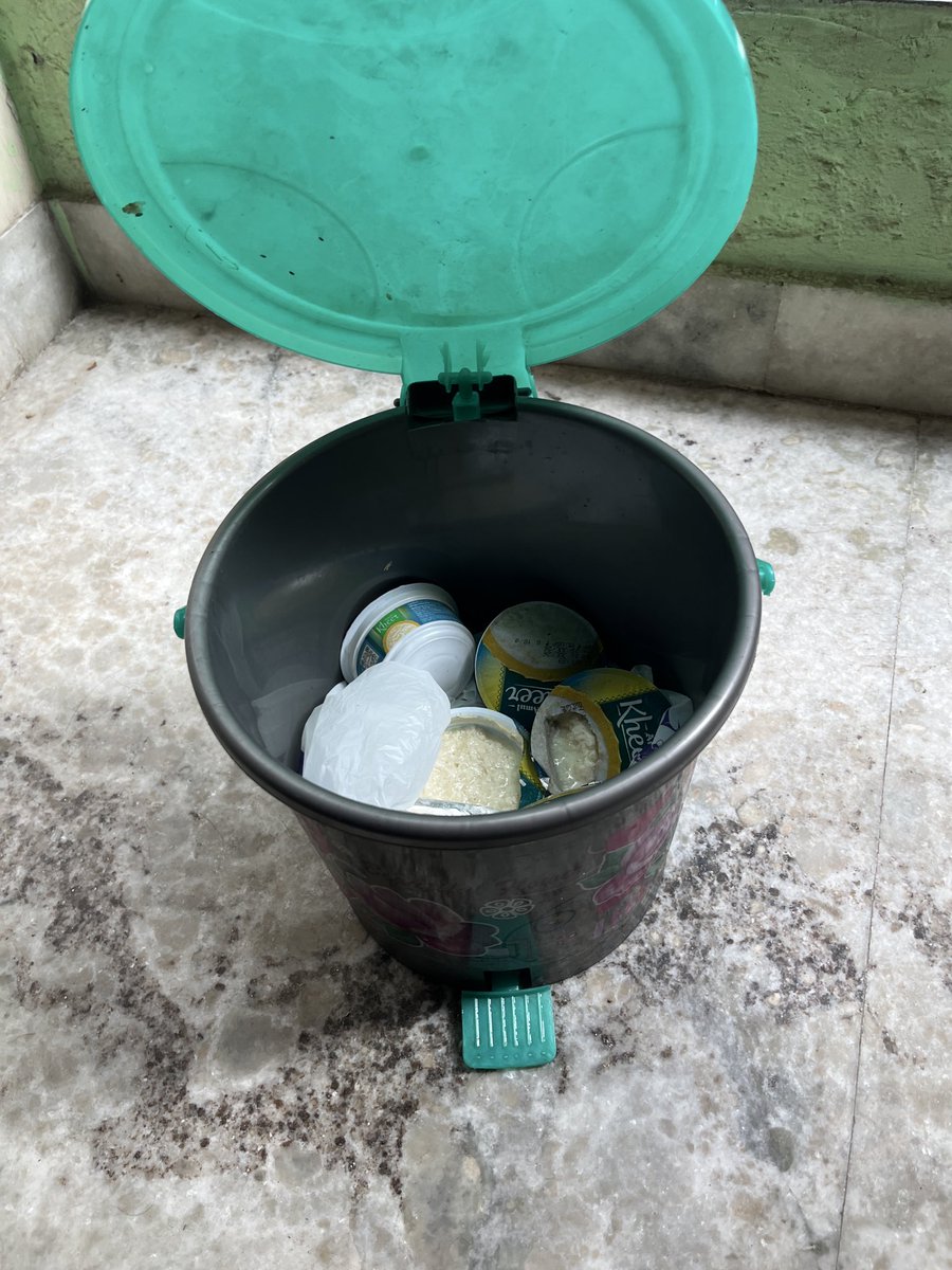 ErChandanKumar0's tweet photo. @zeptocares @ZeptoNow @Amul_Coop It’s been 5 emails already. I shared proper video evidence, but I still haven’t received any resolution or refund. This level of customer service is unacceptable. Please stop ignoring my complaint process my refund immediately. #CustomerService #RefundPending https://t.co/3kdmCzh0kz