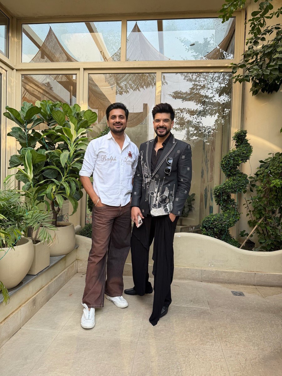 SBI_06's tweet photo. With bro @kkundrra Meerut College Event !!
 Good friend Sharad Chaudhary ♥️🙏🏻

#KaranKundrra #TejRan https://t.co/7CBcsm18Hw