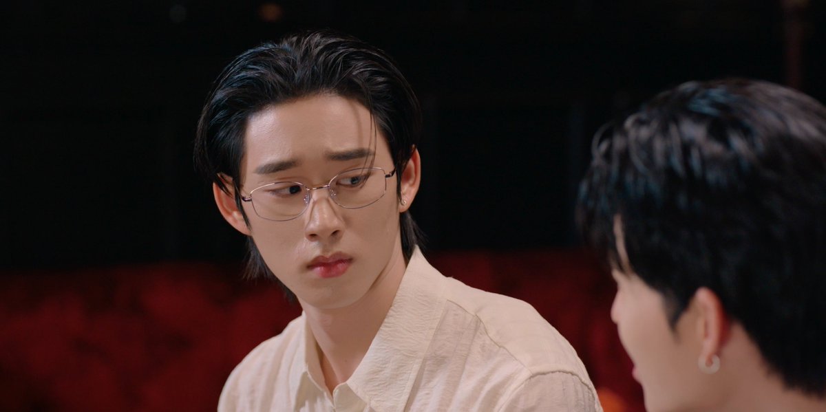 GMMTV's tweet photo. แค่ภาพนิ่งก็วุ่นวายละ เฟรมนี้ เฮ้อ 555555555555555555555555 โตมาด้วยกันเป็นยังไง ก็เป็นแบบนี้แหละ5555555555 
#PeachAndMeSeriesEP1
@ppnaravit @Williamjkp1 @EstRvp https://t.co/F8lZc6NYAf