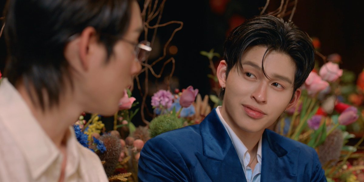 GMMTV's tweet photo. แค่ภาพนิ่งก็วุ่นวายละ เฟรมนี้ เฮ้อ 555555555555555555555555 โตมาด้วยกันเป็นยังไง ก็เป็นแบบนี้แหละ5555555555 
#PeachAndMeSeriesEP1
@ppnaravit @Williamjkp1 @EstRvp https://t.co/F8lZc6NYAf