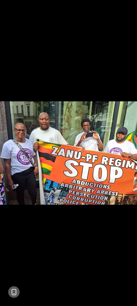 BMakeyi26834's tweet photo. Yesterday's demo showed the diaspora united and undeterred CDF UK, ROHR ,ZHRO allies stood together outside Zimbabwe House to say NO to the mutilation of our Constitution. This fight is far from over CAB3 is unconstitutional and illegitimate, we will not be silent. @edmnangagwa said Nyika inovakwa nevene vayo this is us building it in our own way #2030musipo.
@bbmhlanga @ZHRO_Zimbabwe @advocatemahere @ProfMadhuku @BitiTendai @freemanchari @ROHRZimbabweorg @Zinasuzim @CDForumUK @cdfzim