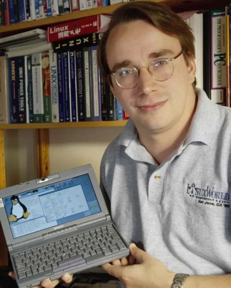 agenticamit's tweet photo. In 1991, Linus Torvalds posted this on Usenet:
"I'm doing a (free) operating system (just a hobby, won't be big or professional like GNU) for 386(486) AT clones."
No co-founder. No VC. No team. Just a personal project. https://t.co/Jv0i5NWZCe