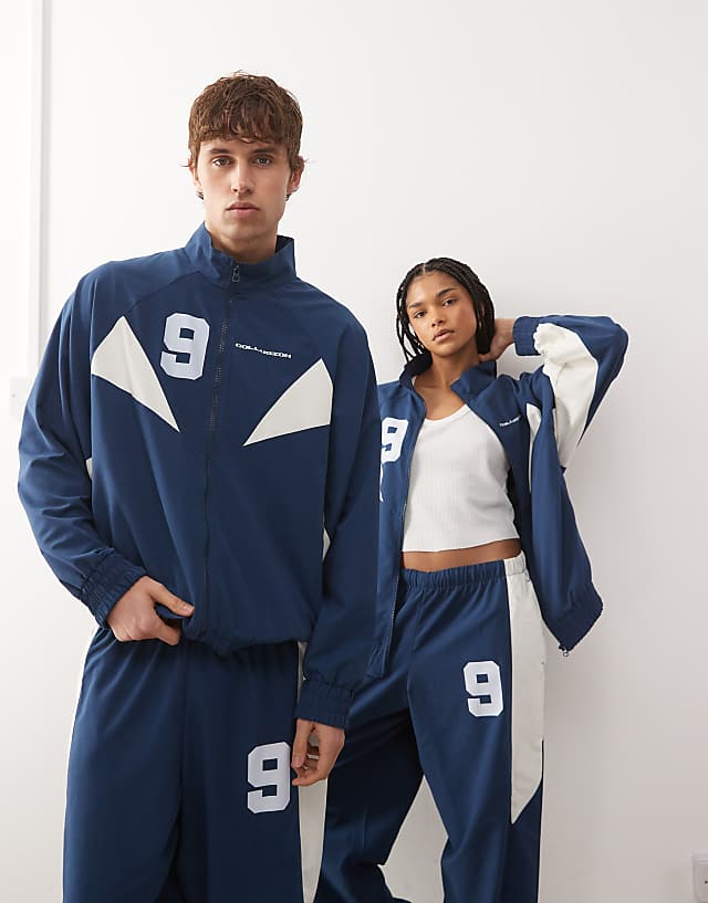 Deals_Hub_SA's tweet photo. 💙 COLLUSION على ASOS
كان 38 ريال وأصبح 32 ريال فقط.
توب تراك نايلون جرافيك يوني سيكس مريح وأنيق للإطلالات اليومية.
تجده هنا:
https://t.co/aBb66RmNPT
#فاشون_خليجي #ملابس https://t.co/WMt5v0B1Bo