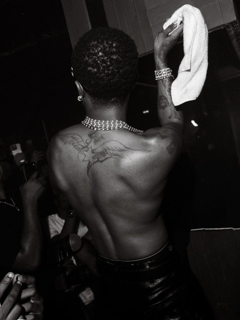 otfskinnyy's tweet photo. Wizkid Ink game. This sh!t is hard asf 🔥 https://t.co/GMqtoYqjSn