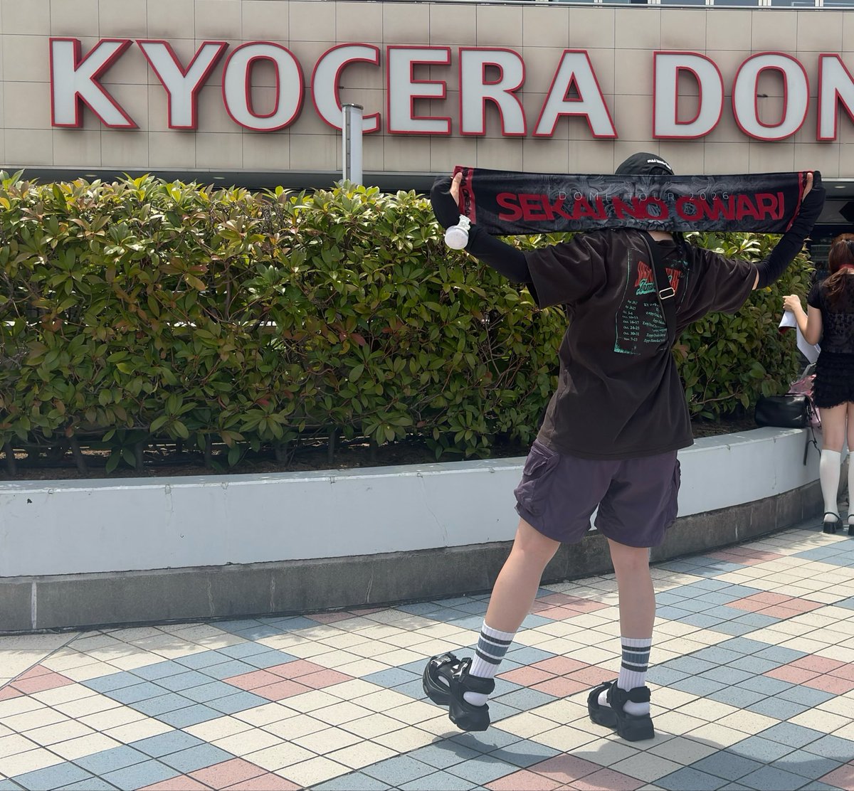 Serydayoo's tweet photo. 京セラドーム大阪で上映されたTHE CINEMAに参戦しました...!!!!
もうなんていうか毎回ですがとにかく幸せで生きていて良かったって思えて泣きまくった夢のような時間でした。(ﾈﾀﾊﾞﾚｼﾅｲ)
千秋楽を頼みに生きます
ありがとうございましたっっっ

 #THECINEMA #SEKAINOOWARI https://t.co/ovhueIC5ro