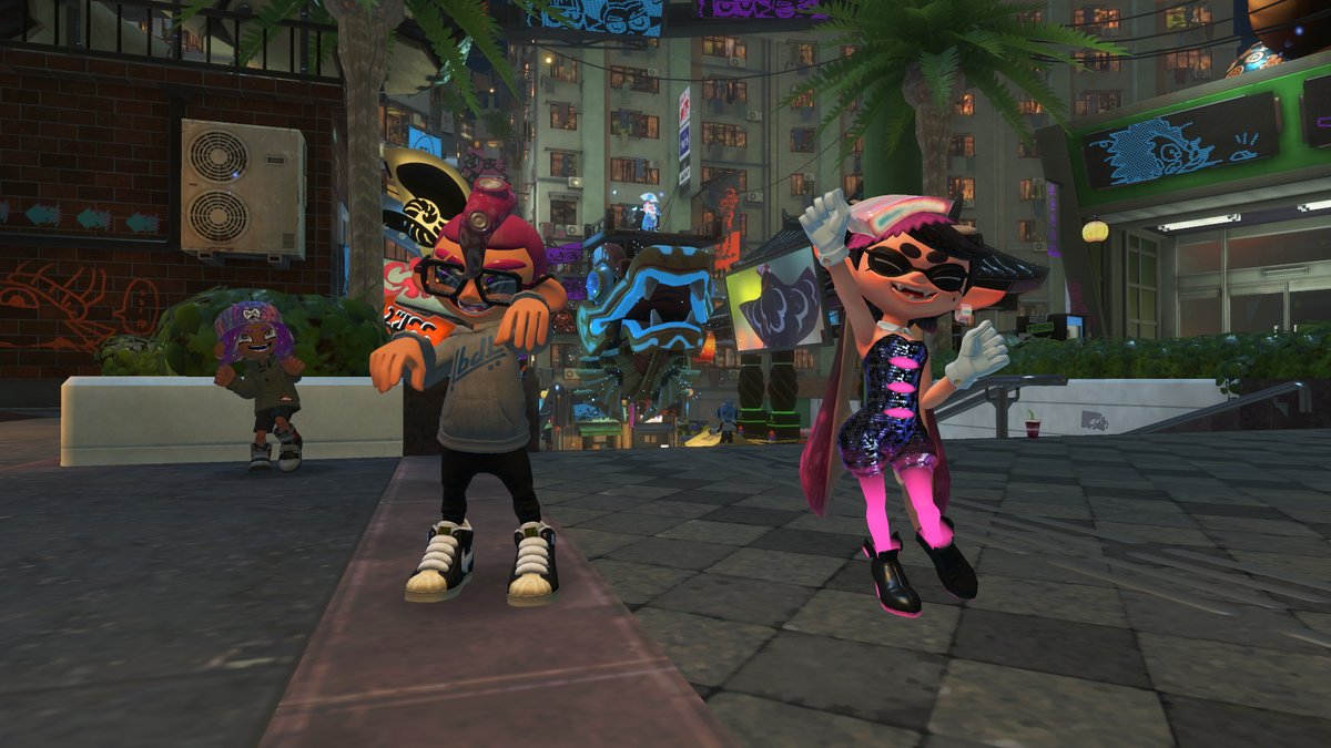 bronzelee91's tweet photo. The night sky is very nice, the festivities are even more of brilliant. Either way, it is festival time; First off is Callie &amp; Marie.

Well done to Team Power for the start-up, may all go festive for everyone participating!

#Splatoon3 https://t.co/XgPSg1iVqp