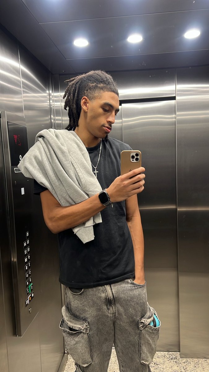 za🥦buza💨 tweet media