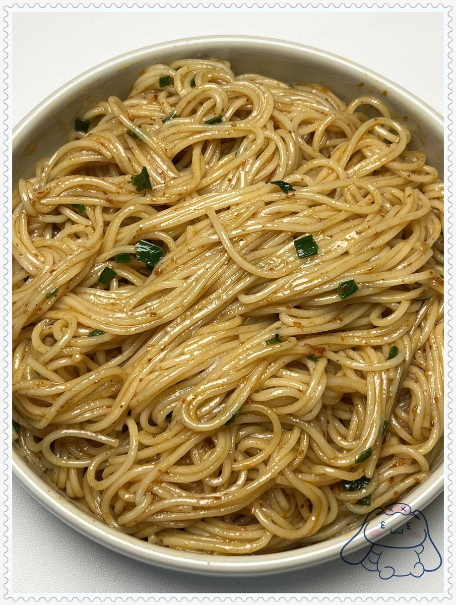 nrmhu18833481's tweet photo. Todays cozy evening pick: Homemade veggie oyster sauce noodles + a cup of warm milk. Simple, filling, and perfect for a chill weekday. https://t.co/Pp3qClAwDl