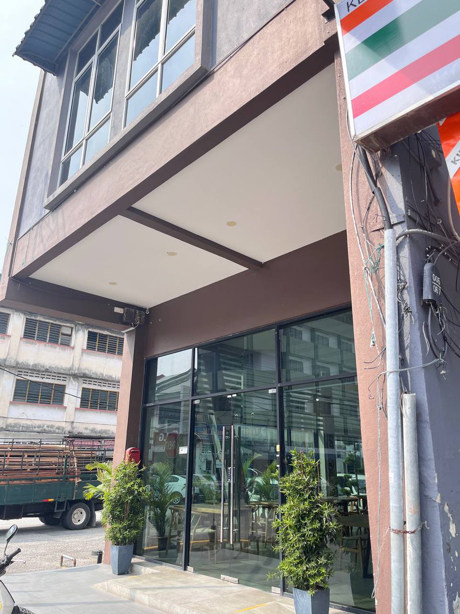 cryptorja's tweet photo. 周末malaysia有00后男生吗🇲🇾
来认识！认识🫦 https://t.co/0z0AJr69XV