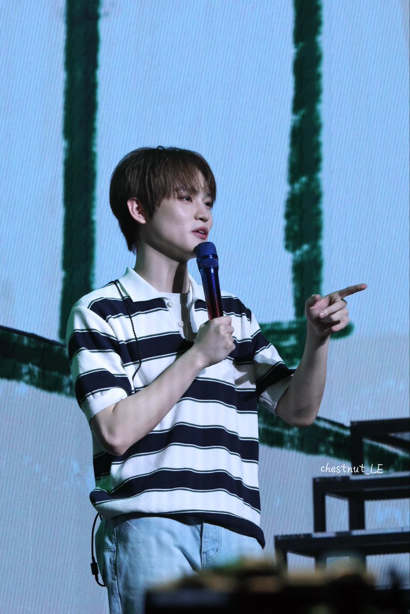 chestnut_LE's tweet photo. 260711 베이징 사첵

아니 이게 너무 기엽자나 ㅋㅋ🥹🥹

#nctdream  #CHENLE  #천러  #钟辰乐 https://t.co/K7glPUqKa2