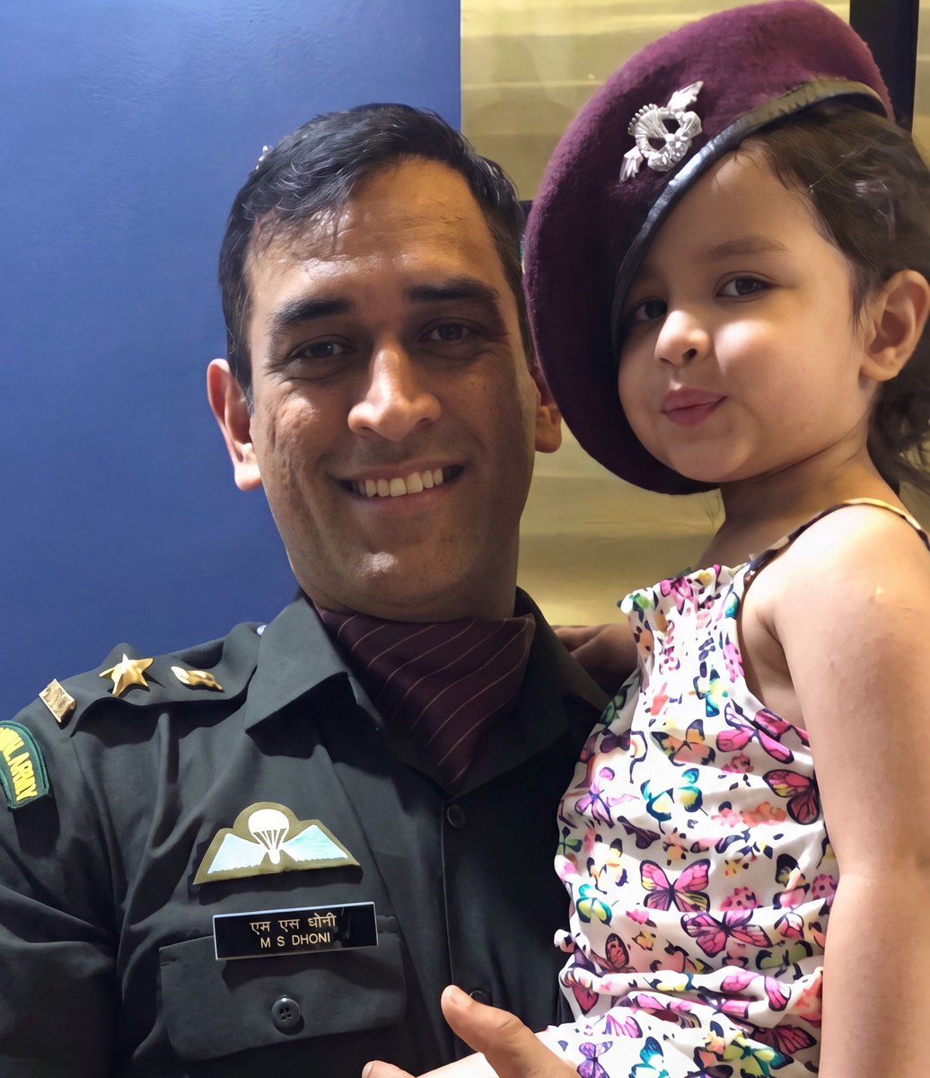 chuphojasakshi's tweet photo. Daddy Mahi and his little darling🧸🪄💌 https://t.co/sH8BLeBNZN