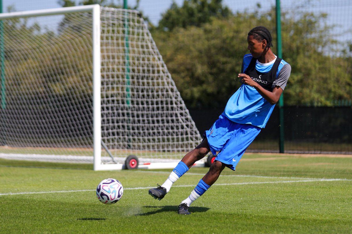 BCFCAcademy's tweet photo. Final preparations complete. 💪

The U18s put the finishing touches in place ahead of today's fixture. https://t.co/bkprUH8vb7