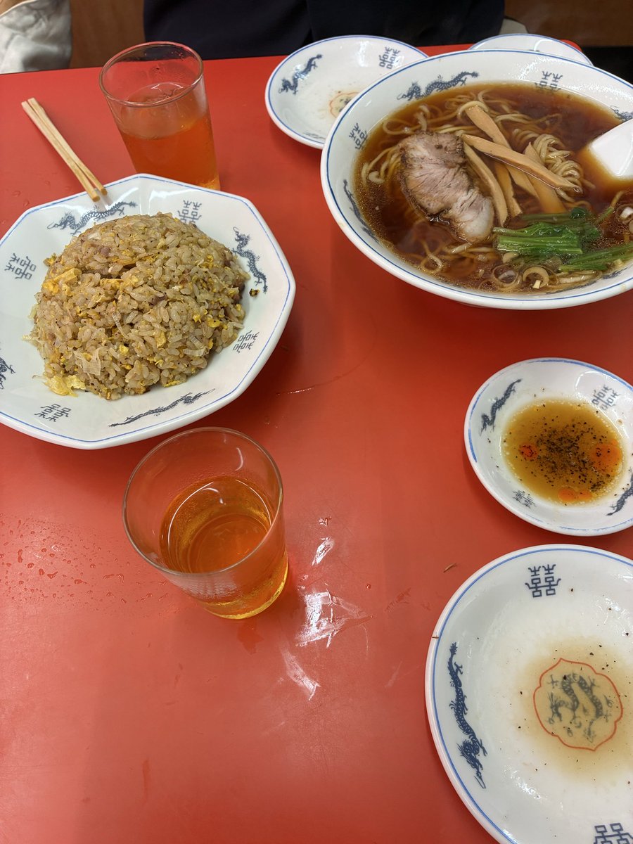 omizu0803's tweet photo. 汗だくになりながら町中華飲み🍺
よき土曜日 https://t.co/HQqbgUsHok