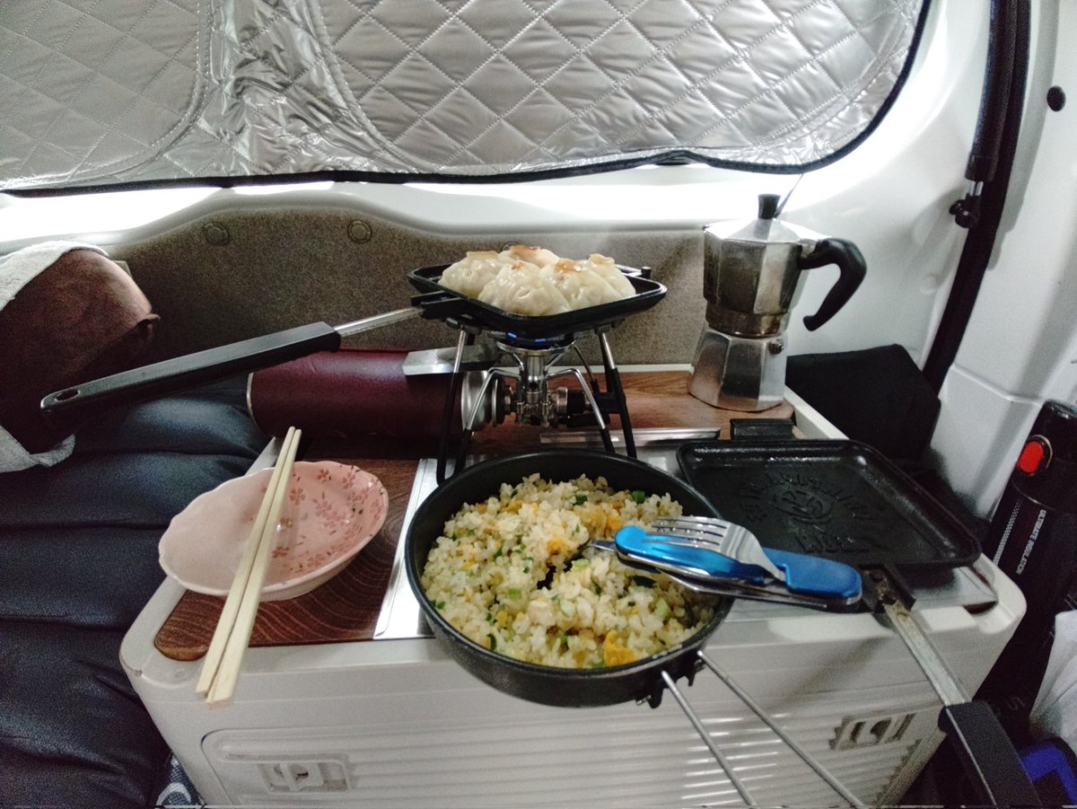 siegzeonphantom's tweet photo. まずは晩飯をば🍴😋 https://t.co/8pXTeuaWJl
