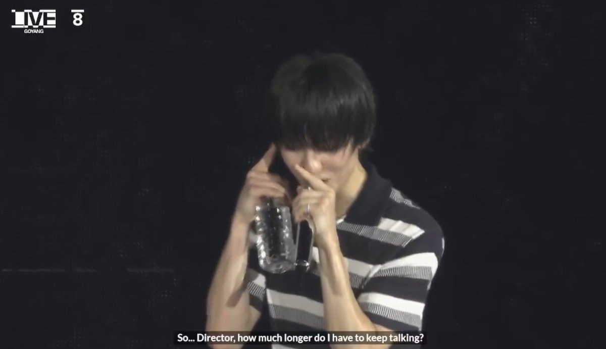 wonudupe's tweet photo. 🐻‍❄️: so... director, how much longer do I have to keep talking?
🐻‍❄️: just a little bit more? Alright! 

LMAOOOOO VERNON AHBDJABSJAHSJAHA 😭😭 https://t.co/B2GQAg8k8L