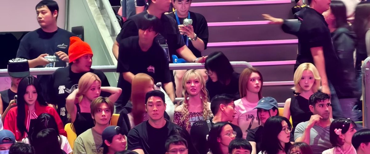 juunhype's tweet photo. WOW???? Hearts2Hearts attended TWICE concert today!!!! https://t.co/FIAoYVUYgh