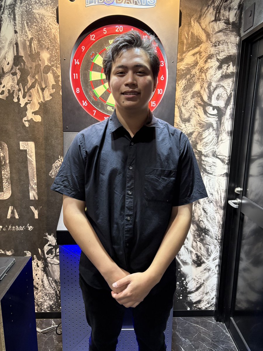 STEEL_D_TOUR's tweet photo. 【D-TOUR season5 ARENA】

◆関西エリア第3戦 大会結果◆

優勝：シモトリ ケン選手【PPR:71.33】
〈予選店舗：DARTS Bar Famous〉 https://t.co/zXnorw9eOd