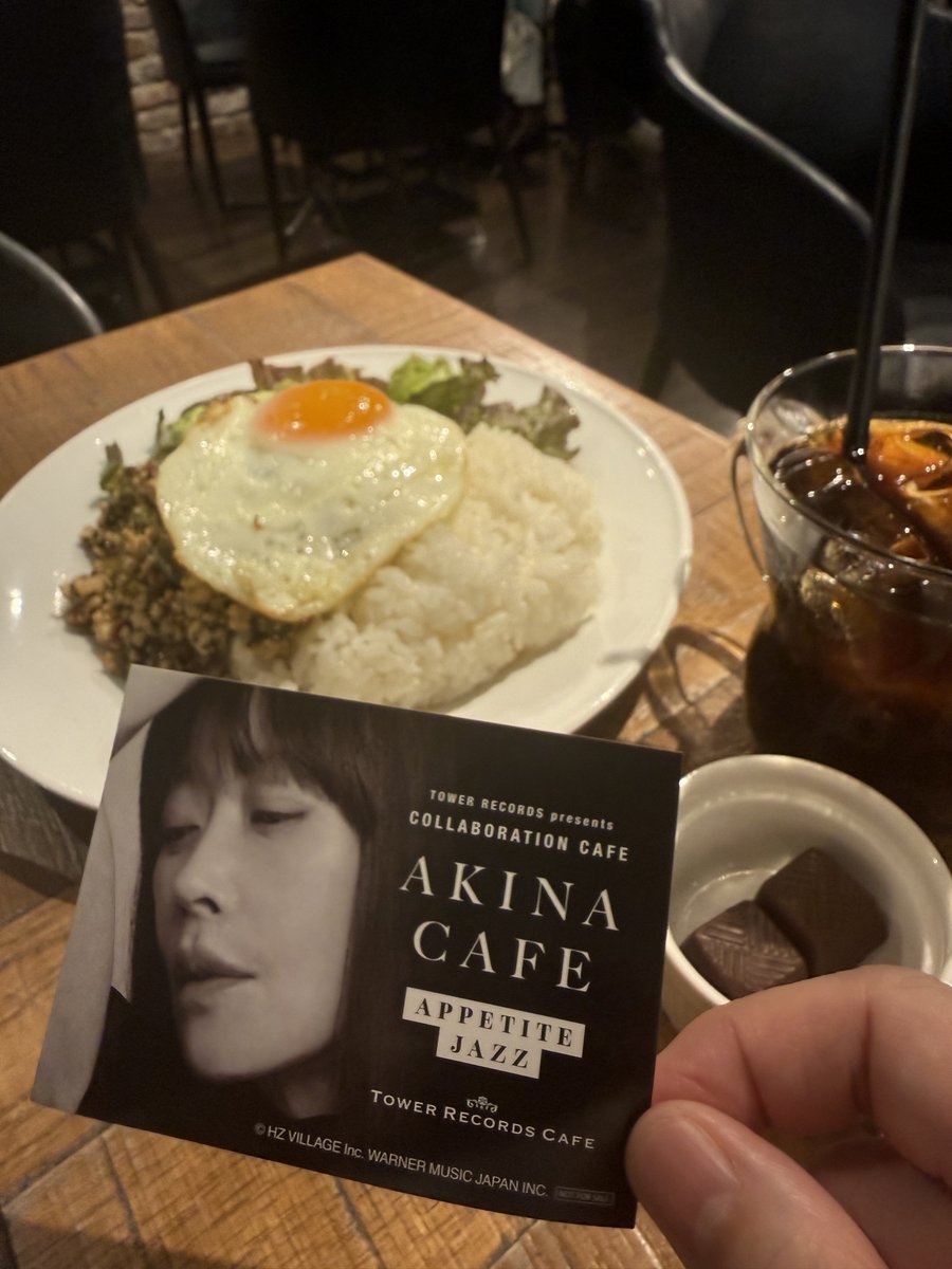 MintTeaLatte's tweet photo. 今日は茶屋町のタワレコへ
AKINA CAFE☕️
満喫してきました💜✨
#中森明菜 https://t.co/6DqTeEDDsa