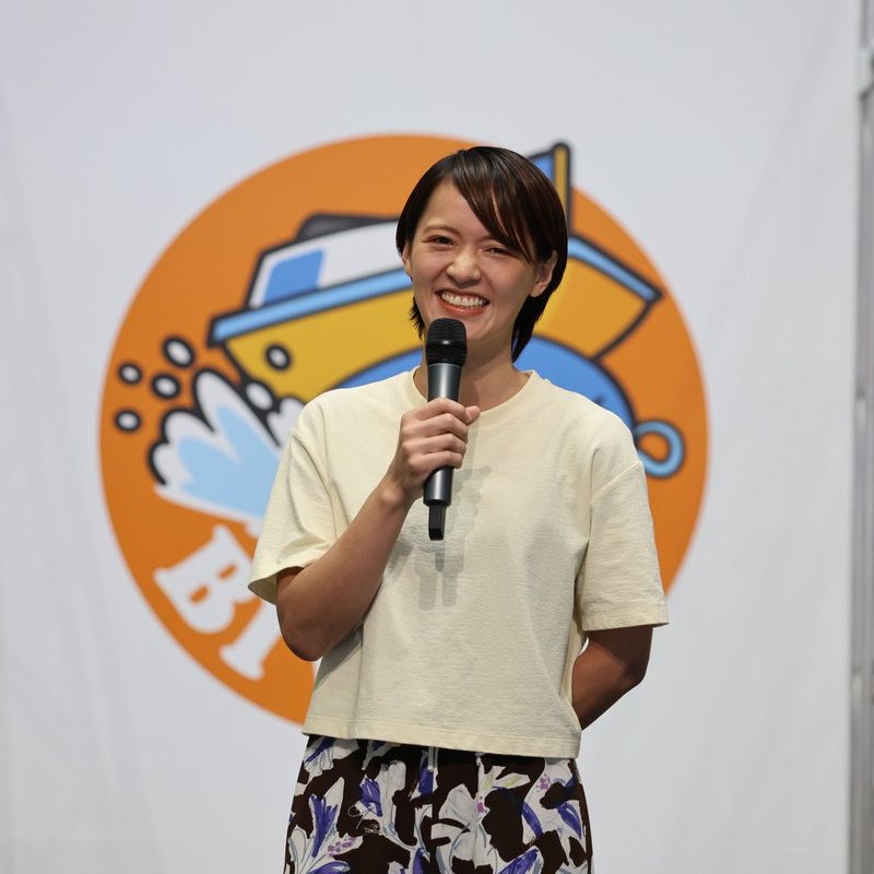br_biwako's tweet photo. 本日イベントステージで、福岡支部 #渡邉優美 選手のトークショーを 実施しました🚤

たくさんのご来場ありがとうございました🌈✨

#ボートレースびわこ 
#びわこボート https://t.co/xpPdCmwbP0