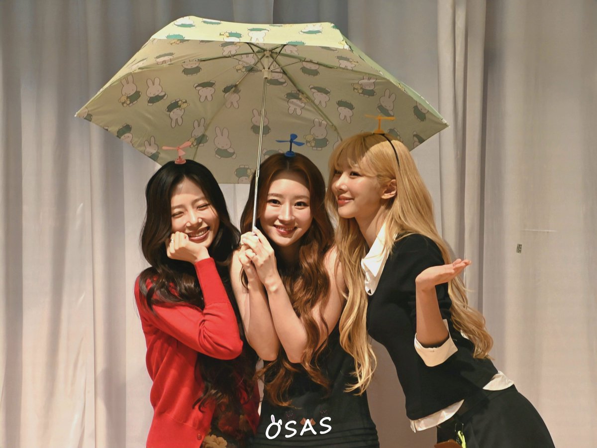 tina6508's tweet photo. 260703MS
🐰🐥🐶

#지유 #수아 #유현
#유아유 #드림캐쳐 https://t.co/YwQKpTHr4s