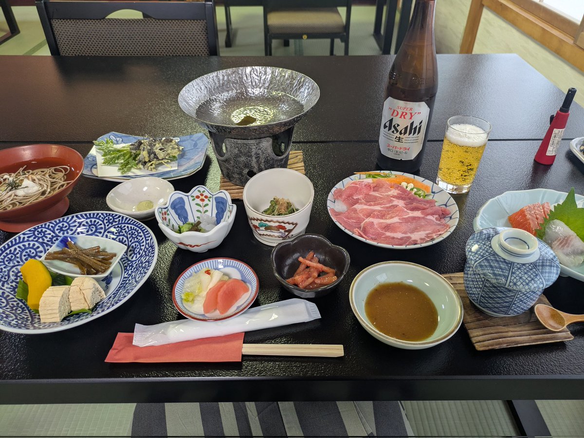 0912Crow's tweet photo. ごきげんな夕食だ… https://t.co/vWasHCNpMc
