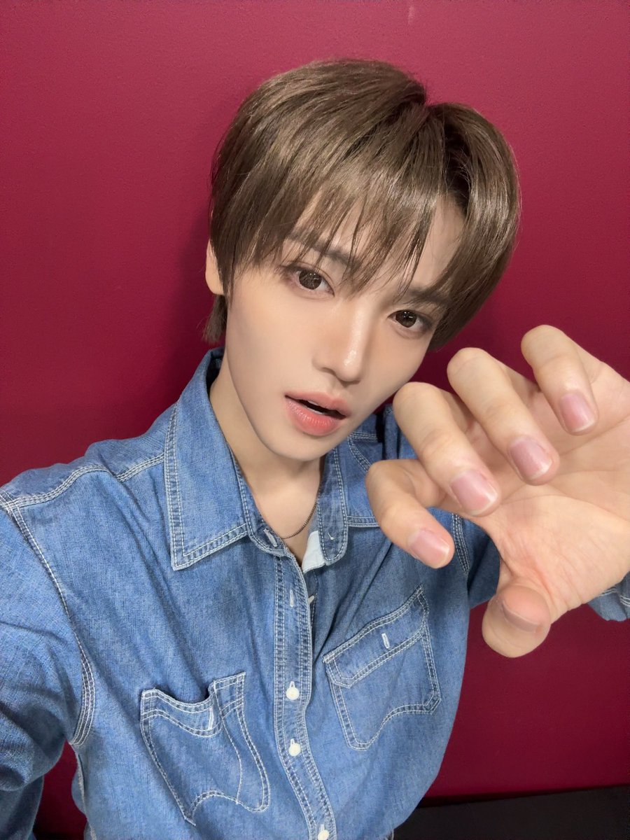 haneum_Official's tweet photo. [#장한음]
음중 잘 봤어요? 밤비즈가 좋아하는 청청 입었찌~~ 오늘도 무대 열심히 하고 왔어요!🩵 친떨 많이많이 사랑해 주기🥰

#JANGHANEUM #HANEUM #친구에게_떨릴_수는_없는_거잖아 https://t.co/sXqwLUWXZV