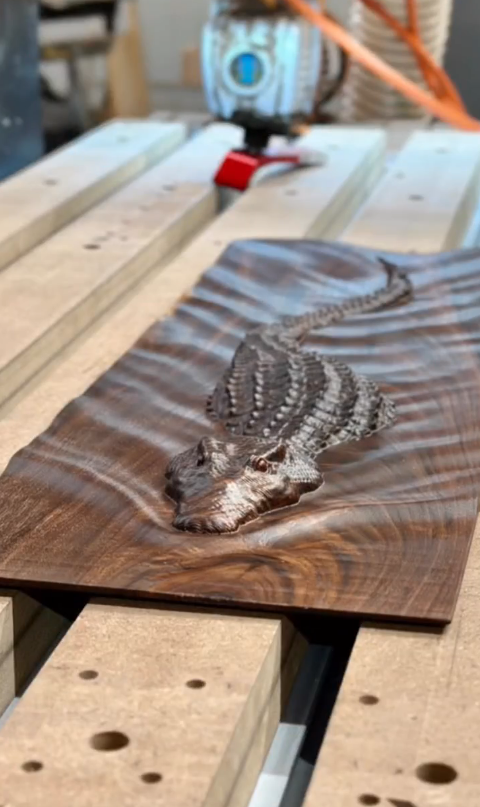 BiancoDavinci's tweet photo. This is unbelievable! by CustoM_CNC_WoodworkS https://t.co/FHgSP3yQBN