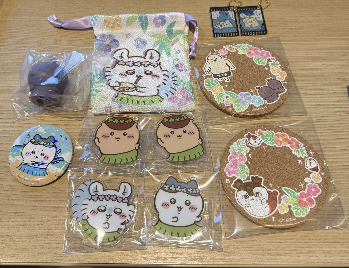 yu_ssdj's tweet photo. ちいかわ 人魚の島のひみつ スカイツリー 交換

【譲】 画像のもの

【求】 古本屋＞うさぎ＞シーサー＞ちいかわ
        緩く フィギュア フタバ

まとめてお取引できる方優先してます´т ‧̫ т ̀
ご気軽にお声がけ下さい。 https://t.co/LC9yfTJGND