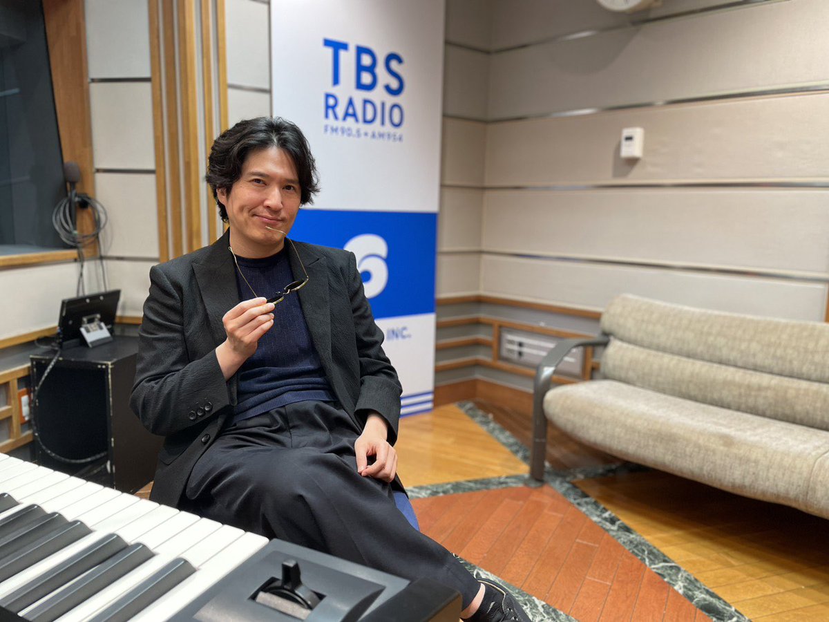 chipi_shimeji's tweet photo. C＆Kの左の人と、清塚さん（と村上信五さん）はみんな1982年生まれなんだね……1982年さあ……何があったんだろうねこの年……🤦‍♂️🤦‍♂️🤦‍♂️(まさかの同い年)

#eightjamfes 
#エイトジャムフェス https://t.co/uorYqNgyTS