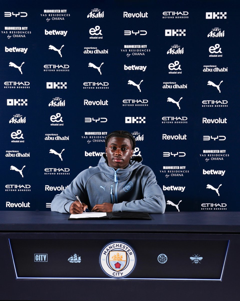 GoalCrestX's tweet photo. ✍️ OFFICIAL: Manchester City have signed Jeremy Monga from Leicester City.
💶 Transfer fee: €15 million.
#ManchesterCity #JeremyMonga #LeicesterCity #Transfer #PremierLeague #MCFC #Football #TransferNews https://t.co/4K9s6QIsJE
