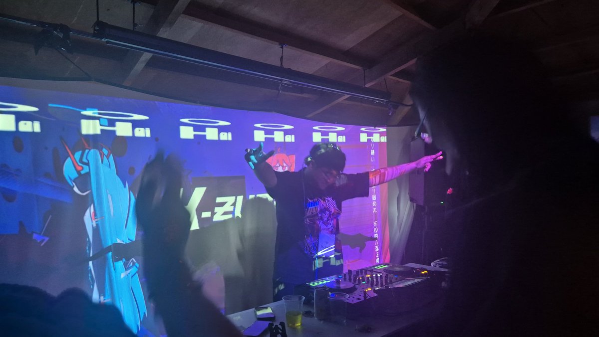 REMIX_BOOTLEG's tweet photo. #SARP
Last DJ K.zune 🎵
@kim_junwoo_ https://t.co/kOP7e1z03T