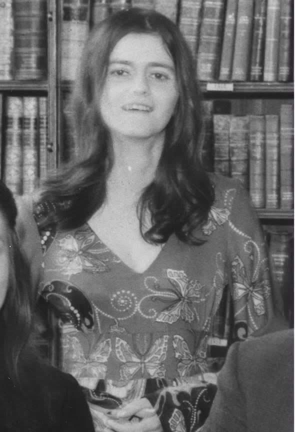 GinnyHBall's tweet photo. A rarely seen and lovely picture of Ann Widdicombe, thank you @ReverandColes and your prayer for her. https://t.co/DWLdmVpqLN