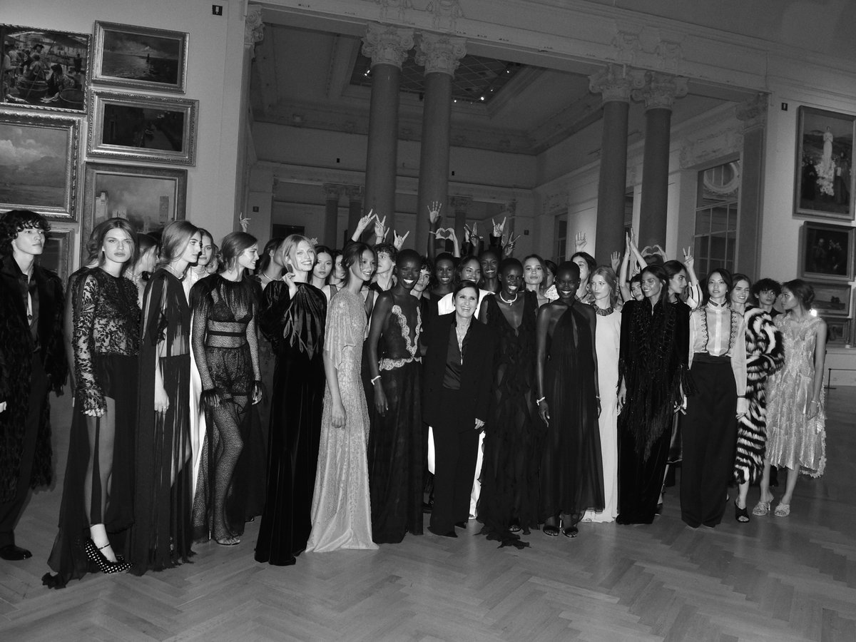 Fendi's tweet photo. Maria Grazia Chiuri and the FENDI Couture Fall/Winter 2026-2027 cast celebrating her first Couture collection for the House

©️ Rino Barillari https://t.co/64bB3JtUUI