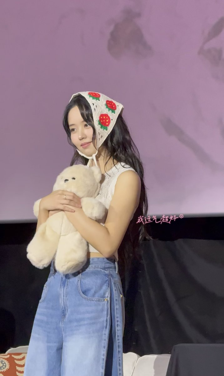 cincina03's tweet photo. 김소현 3시 팬미팅
🍓딸기공주님 #김소현 https://t.co/XFI8kFQzdR