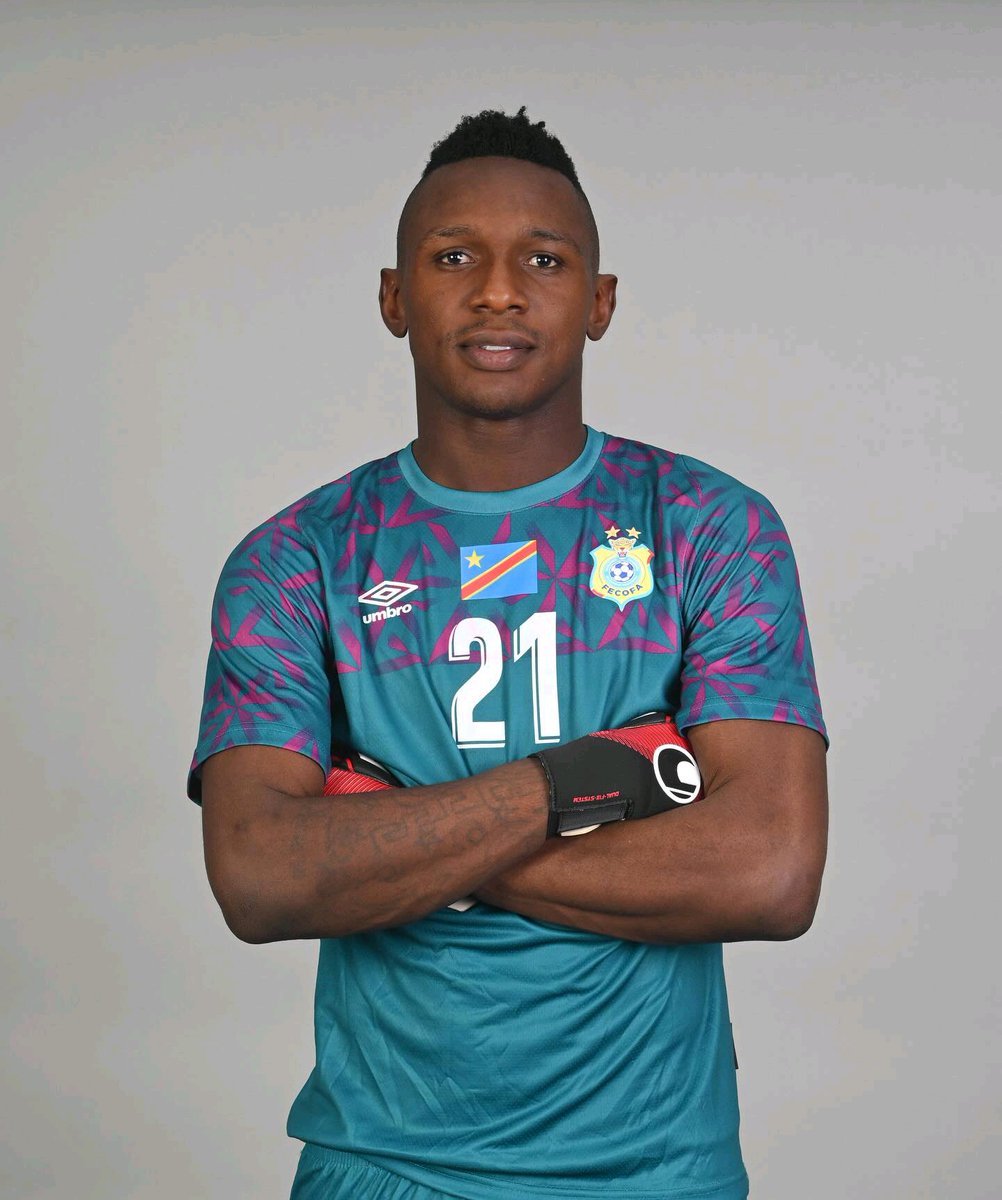 tshibangudarius's tweet photo. L'Équipe parle de 2 clubs du Top 10 de L2 qui veulent signer Siadi Baggio.

Je pense qu'il s'agit de Grenoble, Reims, Nantes ou St-Étienne. Les 3 premiers clubs, il y a eu qlqs mouvements avec des départs, alors que le dernier cité ne compte actuellement que deux gardiens de but. https://t.co/qhbsv9hQqq