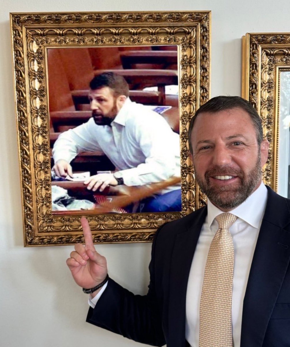 Democratricon2's tweet photo. @SecMullinDHS https://t.co/Z4mNxve78B