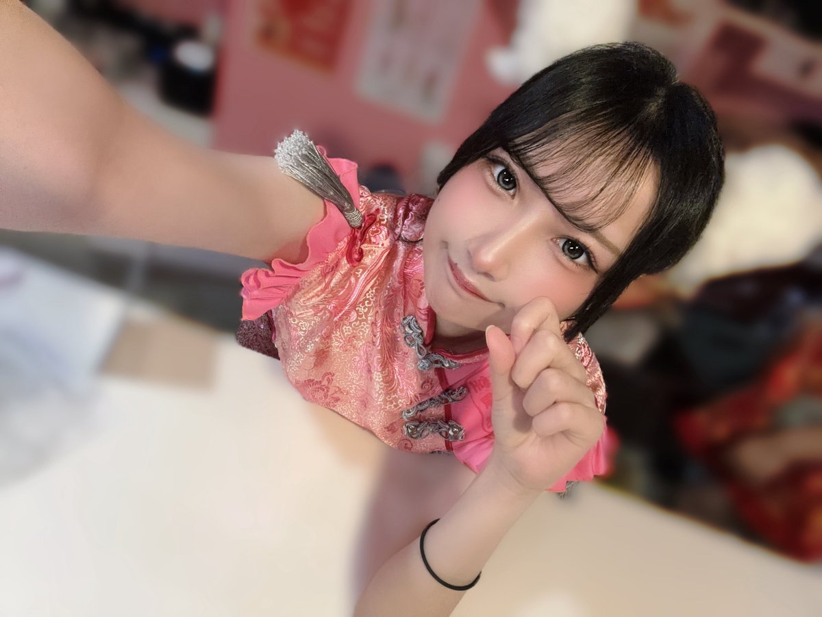 にーにゃお🐈🐾 珍しくピンク着たので需要ください‼️‼️ （猫耳ぼやけ