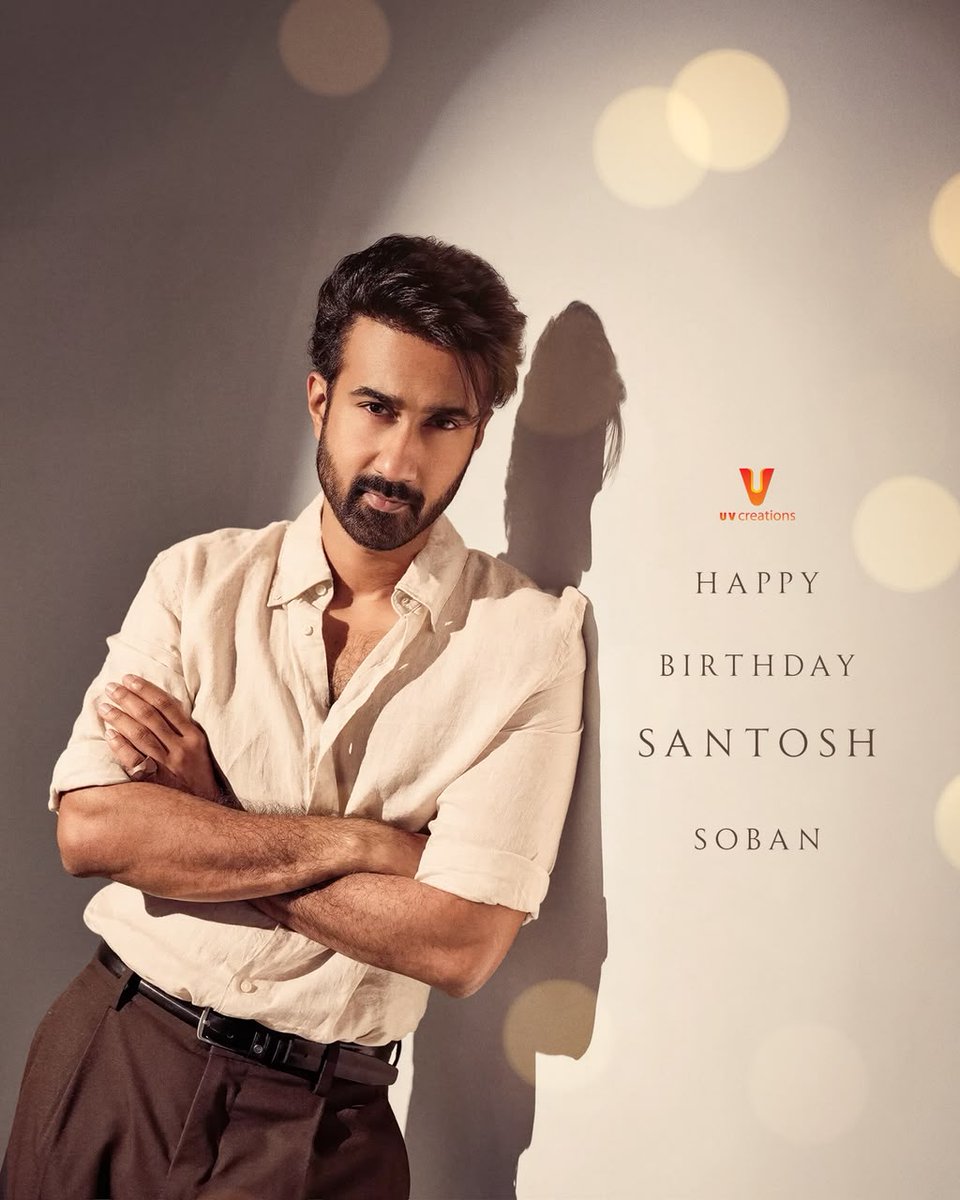 UV_Creations's tweet photo. Wishing the ever-charming @santoshsoban a very Happy Birthday! 🎂💫

Your charm, talent, and energy continue to win hearts with every performance. Wishing you endless happiness, great success, and many more memorable films ahead 🌟

#HBDSantoshSoban https://t.co/OLfCzxCmm0