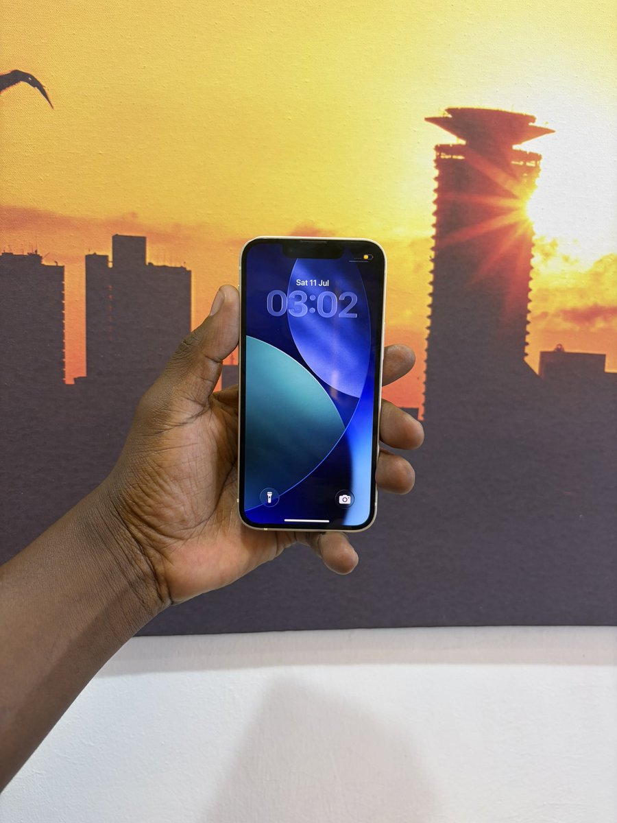 Primeandeka's tweet photo. Hii deal ni moto ajab🔥🔥🔥
iPhone 13 Mini 256gb 
Battery 94%

🤑28,000/- only one piece
📞0710576643 https://t.co/i1oeNcVUBP