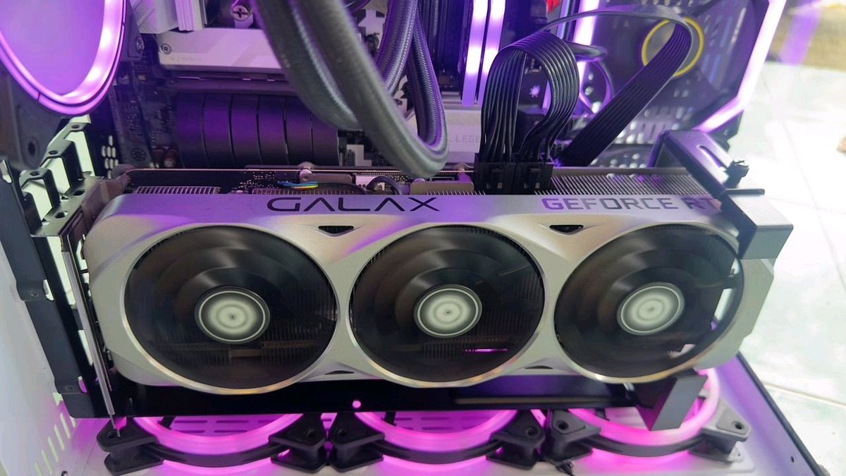 aisayamazaki's tweet photo. Ada yang punya rekomendasi tempat servis VGA.sekitar Tangerang?

GPU/VGA  ane GALAX GeForce RTX 3080 lagi bermasalah (setiap dipasang gak mau booting). 

Kalau ada yang pernah servis RTX 30 Series atau punya pengalaman, boleh banget di share https://t.co/fgxz69xI0T