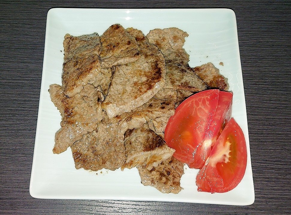 neeefam's tweet photo. ( ´,_ゝ`)フッ……

これが、🥩肉食男子の晩餐さ✨✨✨✨✨

マジックソルトちょんちょんと、つけて頂きます🍴🙏

一気に☀️暑くなってきたし、
🚰水分だけやなく、塩分もとれよ❗オマイラ…(　ﾟ∋ﾟ)✨♥️ﾀﾋぬなよ‥

#肉のある生活 https://t.co/7DMHIN3lOs