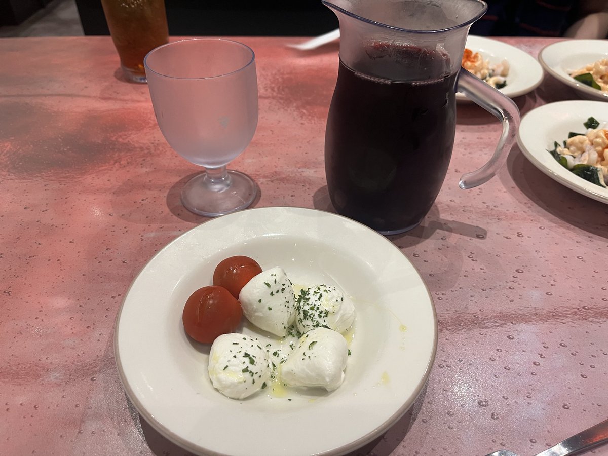 KAMIMETAL's tweet photo. 今週もお疲れ様DEATHた！
m(_ _)m
いっとこ‼︎  🍷🥴🤘 https://t.co/5yI1o3hPJy