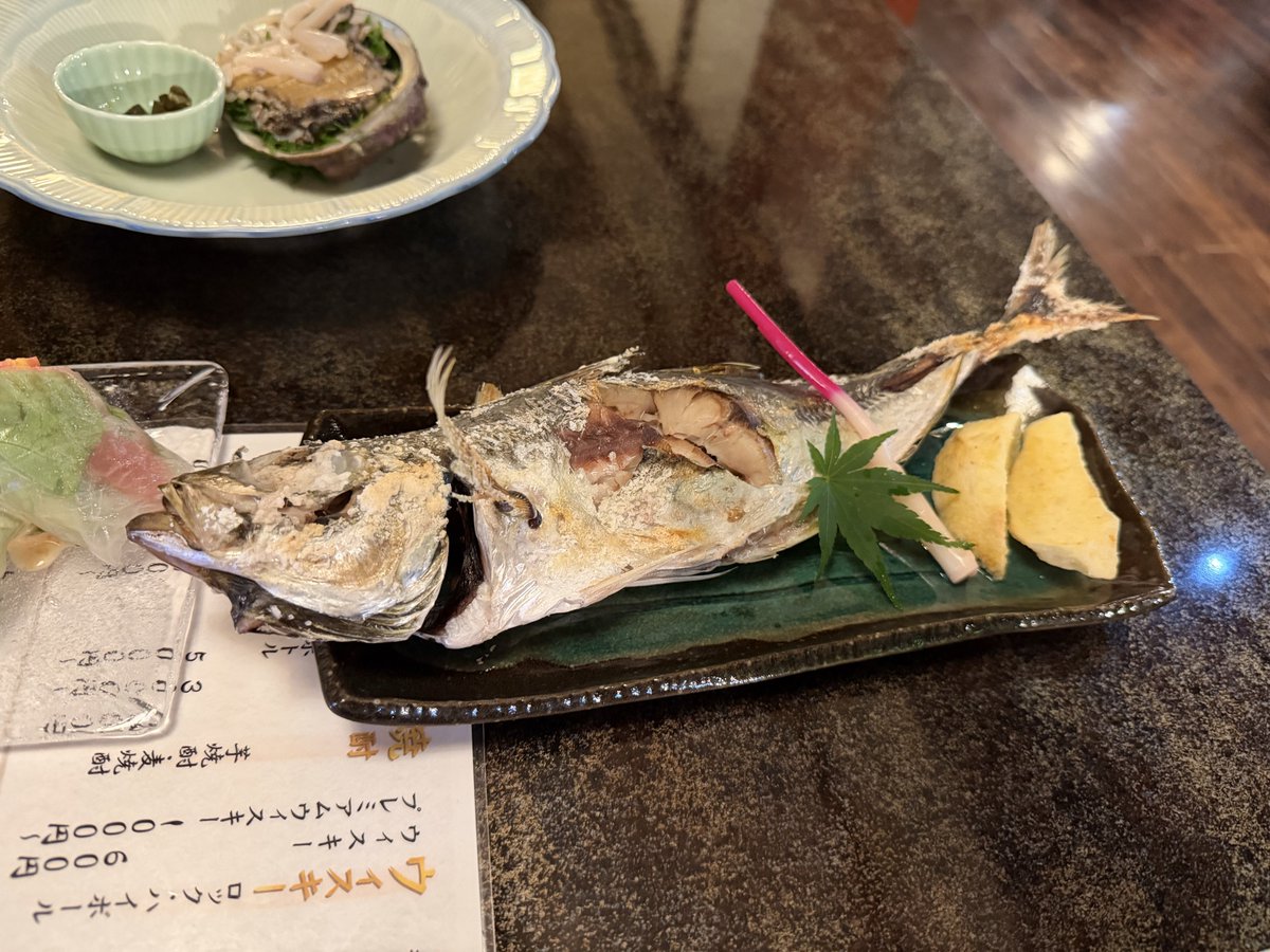 Stare_LINK's tweet photo. やはり舟盛りが出る宿が1番 https://t.co/JVVRKlkogE