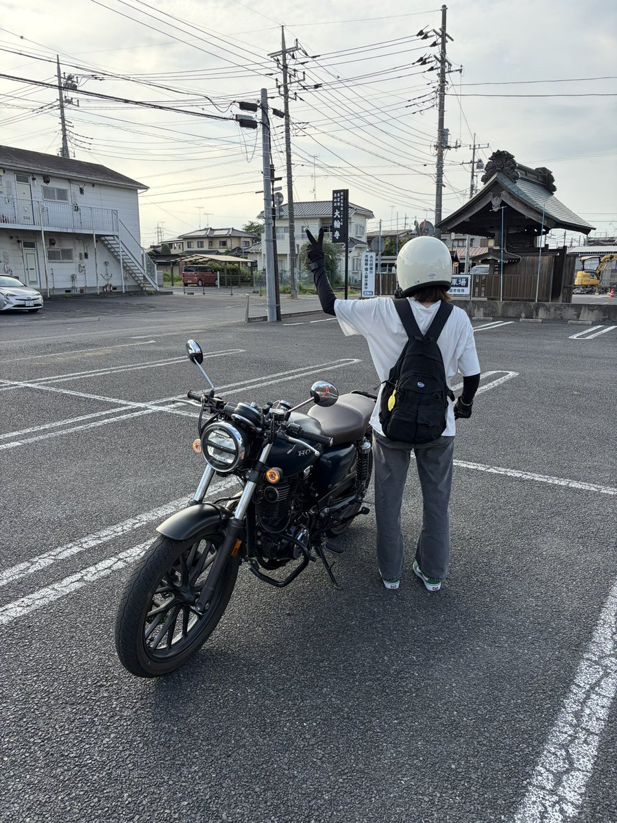 chanrii_20's tweet photo. 今日はタンデム好きの、免許持ってない友達とタンデムツーリング🏍
お蕎麦食べて、お餅天ぷら食べて、ジェラート食べて、お寺行って、神社行ってきた⛩️ https://t.co/2F24uFTGoE