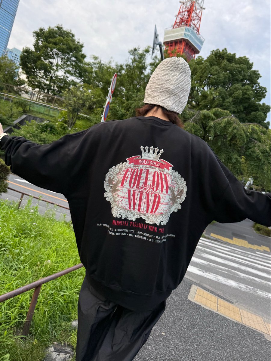 TAKAMI_HIROYUKI's tweet photo. ハイ‼️こちらがLVロゴBIGシルエットスウェットでつ😉👍👍(これはXL「3」でつ)イエイッ😉🎉🎉🎉
 #貴水博之 #グッズ通信販売開始 https://t.co/KEUgrAmmWJ