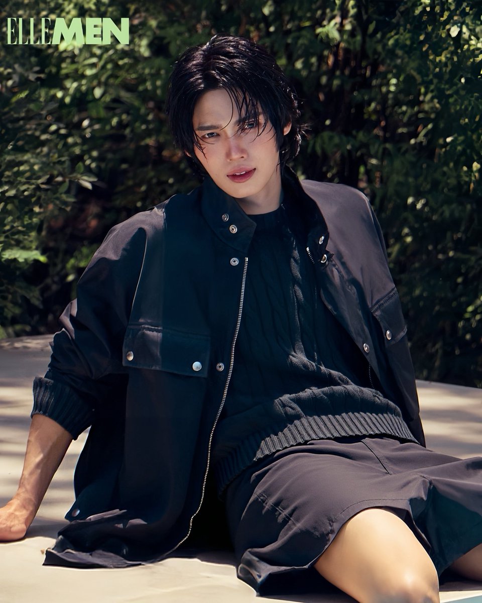 MaryxPhiWin's tweet photo. Prada Ambassador @winmetawin is hotter than every summer day combined. ☀️🔥💚

#PradaEditorials #PradaSummer 
#PradaPeople
#PradaxWin
#winmetawin https://t.co/aYDdmCzluh