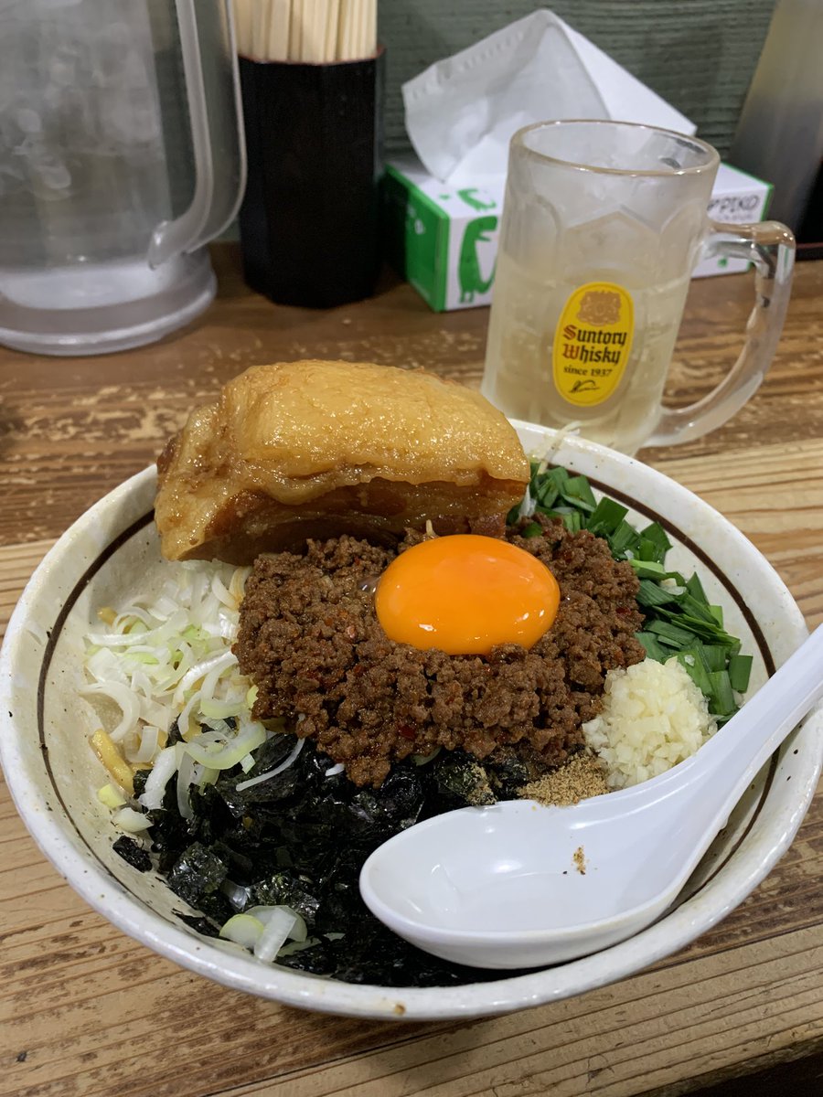 takuya517's tweet photo. 焼豚が凄いまぜそば食べてお酒飲んでカラオケしてきた〜楽しかった https://t.co/9DSOmedgRB