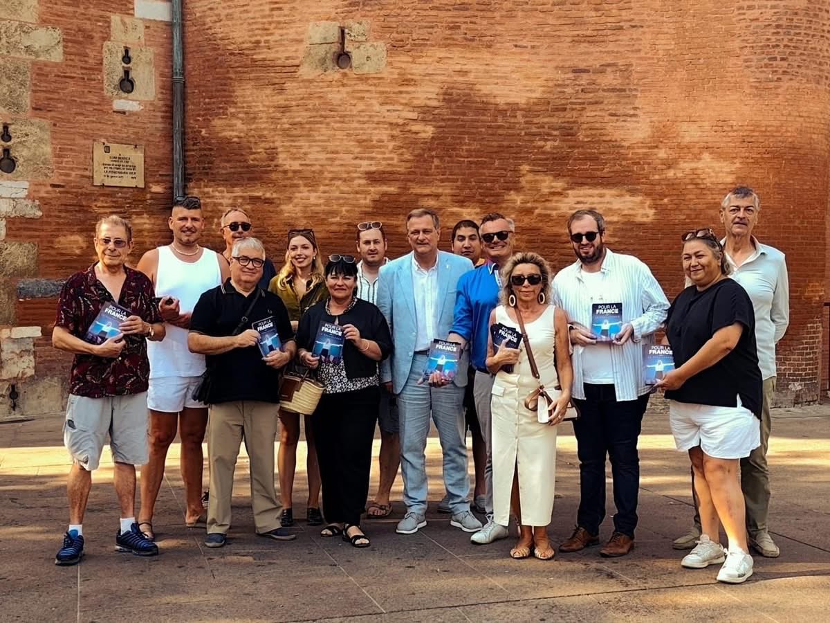 RNational66_Off's tweet photo. Grande mobilisation dans les Pyrénées-Orientales !  Pour la France 🇫🇷 , la Renaissance ! Avec Ⓜ️arine Le Pen. Renaître ou disparaître !

#MarineLePen 👉 https://t.co/Lb7GTO8Qo7 https://t.co/M2N9ESpcYP