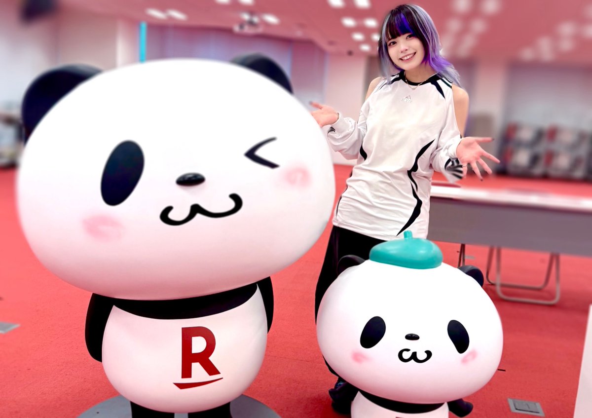YTch_Rixia's tweet photo. 楽天×YouTubeのイベントにご招待いただきました！！🐼▸⃞
たくさんの神商品に出会えました！！

今回も特別なクーポンもあるとか…！😳
配信で後日ご紹介します🫶🏻🪽

#楽天市場 
#BeautyCreatorEvent #YouTube https://t.co/BX7qgSdaDO